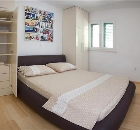 Branka Burak Апартаменты Хвар